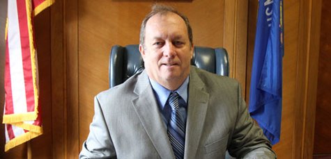 Mayor Terry Van Akkeren Mayor Terry Van Akkeren