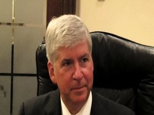 Michigan Governor Rick Snyder participated in a round-table discussion Thursday September 6th, 2012 at the Radisson Plaza Hotel. Snyder spoke with WKZO News Director John McNeill following the round-table. Michigan Governor Rick Snyder participated in a round-table discussion Thursday September 6th, 2012 at the Radisson Plaza Hotel. Snyder spoke with WKZO News Director John McNeill following the round-table.