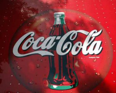 The Coca-Cola logo is advertised on a truck in Gilbert, Arizona. REUTERS/Joshua Lott The Coca-Cola logo is advertised on a truck in Gilbert, Arizona. REUTERS/Joshua Lott