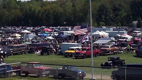 This is the area in front of the grand stand, which was part campgrounds, part car show and parts swap meet. This is the area in front of the grand stand, which was part campgrounds, part car show and parts swap meet.