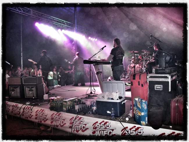 One more from the side of the stage with Vic Ferrari! Thank You Good Night!!!