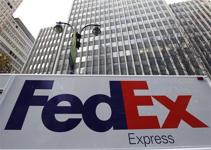 A FedEx delivery truck is seen in New York City, December 16, 2010. REUTERS/Mike Segar A FedEx delivery truck is seen in New York City, December 16, 2010. REUTERS/Mike Segar