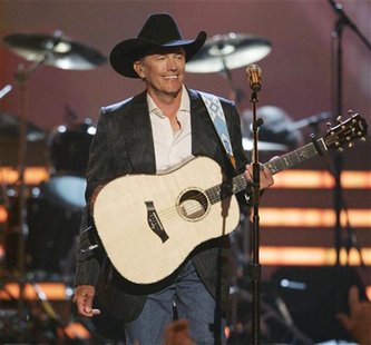 Singer George Strait performs at the 43rd Annual Academy of Country Music Awards show in Las Vegas, Nevada May 18, 2008. REUTERS/Steve Marcu Singer George Strait performs at the 43rd Annual Academy of Country Music Awards show in Las Vegas, Nevada May 18, 2008. REUTERS/Steve Marcu