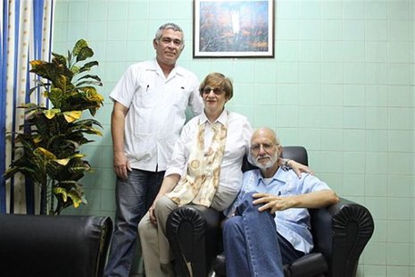 Jailed U.S. Agency for International Development (USAID) contractor Alan Gross, (R), poses for a picture during a visit with Cuban Jewish Co Jailed U.S. Agency for International Development (USAID) contractor Alan Gross, (R), poses for a picture during a visit with Cuban Jewish Co
