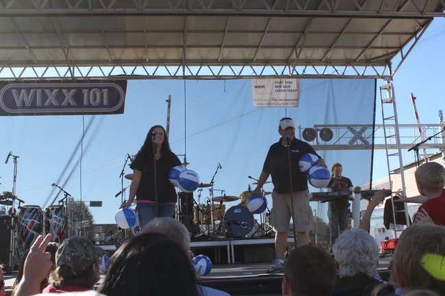 Katie and Maino on stage