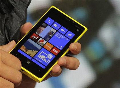 A Nokia executive shows the new Lumia 920 phone with Microsoft's Windows 8 operating system at a launch event in New York, September 5, 2012 A Nokia executive shows the new Lumia 920 phone with Microsoft's Windows 8 operating system at a launch event in New York, September 5, 2012