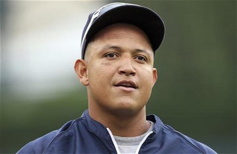 Detroit Tigers Miguel Cabrera comes in from the outfield during batting practice for their MLB American League baseball game against the Chi Detroit Tigers Miguel Cabrera comes in from the outfield during batting practice for their MLB American League baseball game against the Chi