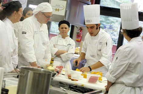 Chef Tommaso Moroni shows how to make fresh sauce for pasta at the Barilla Academy in Parma October 8, 2012. REUTERS/Alessandro Garofalo Chef Tommaso Moroni shows how to make fresh sauce for pasta at the Barilla Academy in Parma October 8, 2012. REUTERS/Alessandro Garofalo