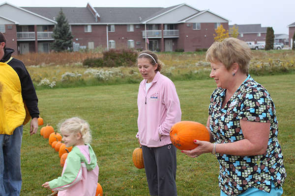 Maino and the Wisconsin Desert Vets sell pumpkins and raise money to send Halloween treats to troops