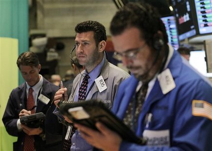Traders work on the floor of the New York Stock Exchange, October 12, 2012. REUTERS/Brendan McDermid Traders work on the floor of the New York Stock Exchange, October 12, 2012. REUTERS/Brendan McDermid