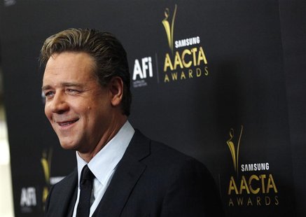 Actor Russell Crowe poses at the Australian Academy of Cinema and Television Arts Awards in West Hollywood, California January 27, 2012. REU Actor Russell Crowe poses at the Australian Academy of Cinema and Television Arts Awards in West Hollywood, California January 27, 2012. REU
