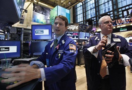 Traders work on the floor of the New York Stock Exchange, October 1, 2012. REUTERS/Brendan McDermid Traders work on the floor of the New York Stock Exchange, October 1, 2012. REUTERS/Brendan McDermid