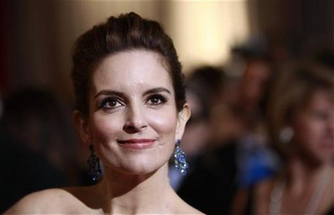 Actress Tina Fey arrives at the 84th Academy Awards in Hollywood, California, February 26, 2012. REUTERS/Lucas Jackson (UNITED STATES) Actress Tina Fey arrives at the 84th Academy Awards in Hollywood, California, February 26, 2012. REUTERS/Lucas Jackson (UNITED STATES)