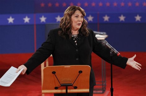 Debate moderator Candy Crowley speaks to the audience before the start of the second U.S. presidential campaign debate between Republican pr Debate moderator Candy Crowley speaks to the audience before the start of the second U.S. presidential campaign debate between Republican pr