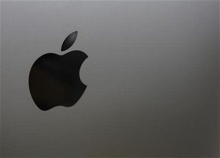The logo of Apple is seen on a product displayed at a store in Seoul August 24, 2012. REUTERS/Lee Jae-Won The logo of Apple is seen on a product displayed at a store in Seoul August 24, 2012. REUTERS/Lee Jae-Won