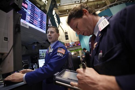 Traders work on the floor of the New York Stock Exchange, October 19, 2012. REUTERS/Brendan McDermid Traders work on the floor of the New York Stock Exchange, October 19, 2012. REUTERS/Brendan McDermid
