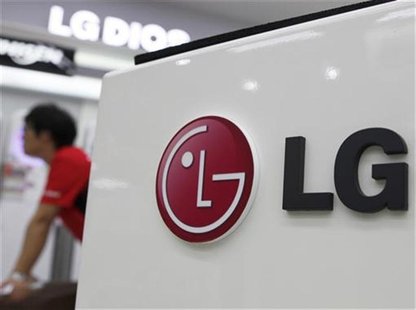 An employee works at a store of LG Electronics in Seoul July 25, 2012. REUTERS/Lee Jae-Won An employee works at a store of LG Electronics in Seoul July 25, 2012. REUTERS/Lee Jae-Won