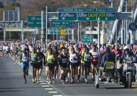 Ethiopian Haile Gebrselassie (5th from L, in yellow shirt) runs with the elite runners in the men's race as they run over the Verazano Narrows Bridge at the start of the New York City Marathon in New York, November 7, 2010. World marathon record holder Gebrselassie tearfully announced his retirement on Sunday after dropping out of his first New York City marathon. REUTERS/Ray Stubblebine (UNITED STATES - Tags: SPORT ATHLETICS) Ethiopian Haile Gebrselassie (5th from L, in yellow shirt) runs with the elite runners in the men's race as they run over the Verazano Narrows Bridge at the start of the New York City Marathon in New York, November 7, 2010. World marathon record holder Gebrselassie tearfully announced his retirement on Sunday after dropping out of his first New York City marathon. REUTERS/Ray Stubblebine (UNITED STATES - Tags: SPORT ATHLETICS)