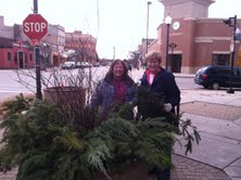Members of the Town and Country Garden Club at 8th and Penn Members of the Town and Country Garden Club at 8th and Penn
