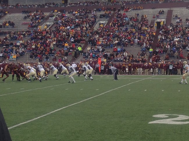 Broncos keep CMU off the board with a FG block in the 1st quarter. WMU @ CMU 11/3/12