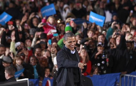 U.S. President Barack Obama acknowledges supporters during an election campaign rally in Aurora, Colorado, November 4, 2012. REUTERS/Jason R U.S. President Barack Obama acknowledges supporters during an election campaign rally in Aurora, Colorado, November 4, 2012. REUTERS/Jason R