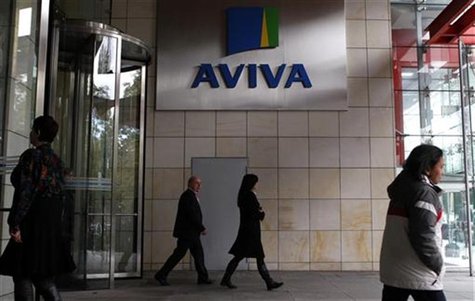People enter and exit the AVIVA headquarters building in Dublin October 19, 2011. REUTERS/Cathal McNaughton People enter and exit the AVIVA headquarters building in Dublin October 19, 2011. REUTERS/Cathal McNaughton