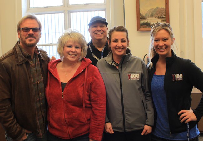 Judy took Y100 to work on her radio and won a visit from Phil Vassar, Bear, Charli, and Abby at the Green Bay Correctional Institution Business Office. She'll also be going to see Phil at the Meyer Theatre with Y100.