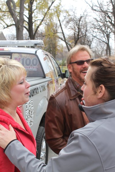 Judy took Y100 to work on her radio and won a visit from Phil Vassar, Bear, Charli, and Abby at the Green Bay Correctional Institution Business Office. She'll also be going to see Phil at the Meyer Theatre with Y100.