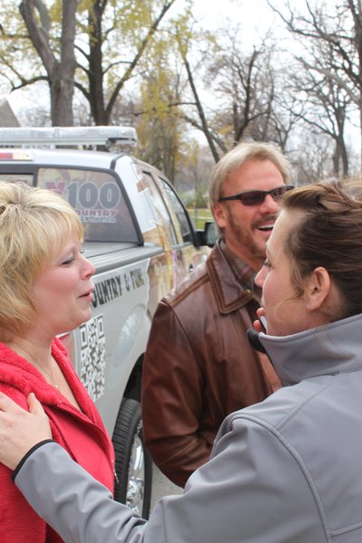 Judy took Y100 to work on her radio and won a visit from Phil Vassar, Bear, Charli, and Abby at the Green Bay Correctional Institution Business Office. She'll also be going to see Phil at the Meyer Theatre with Y100.