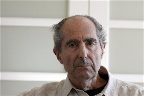 Author Philip Roth poses in New York September 15, 2010. REUTERS/Eric Thayer Author Philip Roth poses in New York September 15, 2010. REUTERS/Eric Thayer
