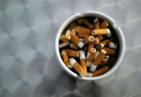 An ash tray with cigarette butts is pictured in Hinzenbach, in the Austrian province of Upper Austria, February 5, 2012. REUTERS/Lisi Niesne An ash tray with cigarette butts is pictured in Hinzenbach, in the Austrian province of Upper Austria, February 5, 2012. REUTERS/Lisi Niesne