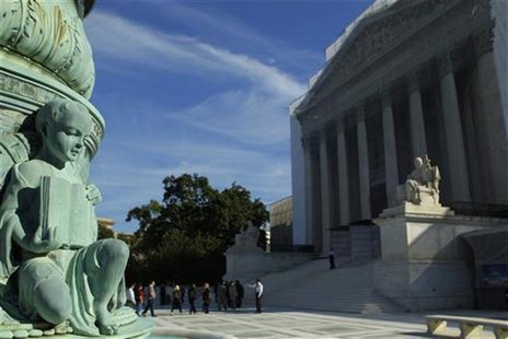 People line up for admission at the U.S. Supreme Court in Washington October 1, 2012. REUTERS/Gary Cameron People line up for admission at the U.S. Supreme Court in Washington October 1, 2012. REUTERS/Gary Cameron