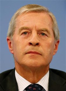 Juergen Fitschen, Co-Chairmen of the Management board and the Group Executive Committee of Germany's largest business bank, Deutsche Bank AG Juergen Fitschen, Co-Chairmen of the Management board and the Group Executive Committee of Germany's largest business bank, Deutsche Bank AG