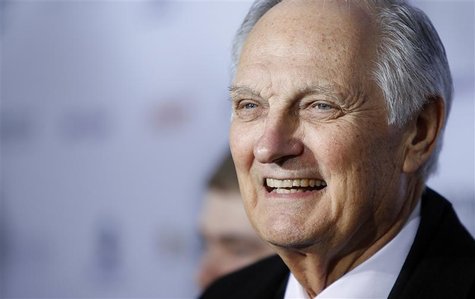 Actor Alan Alda arrives for the International Emmy Awards in New York, November 19, 2012. REUTERS/Carlo Allegri Actor Alan Alda arrives for the International Emmy Awards in New York, November 19, 2012. REUTERS/Carlo Allegri