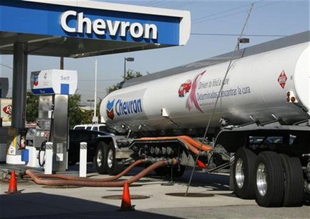 A Chevron tanker truck unloads gasoline into underground storage tanks in Burbank, Calfiornia June 18, 2008. REUTERS/Fred Prouser A Chevron tanker truck unloads gasoline into underground storage tanks in Burbank, Calfiornia June 18, 2008. REUTERS/Fred Prouser