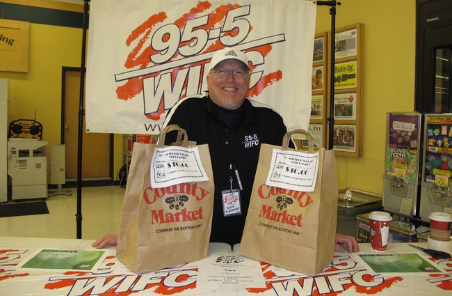 Dave Kallaway with a cool option..helped speed things up..pre-bagged groceries for the Neighbor's Place...