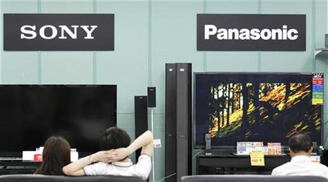 Sony and Panasonic TV sets are displayed at an electronic shop in Tokyo June 22, 2012. REUTERS/Kim Kyung-Hoon Sony and Panasonic TV sets are displayed at an electronic shop in Tokyo June 22, 2012. REUTERS/Kim Kyung-Hoon