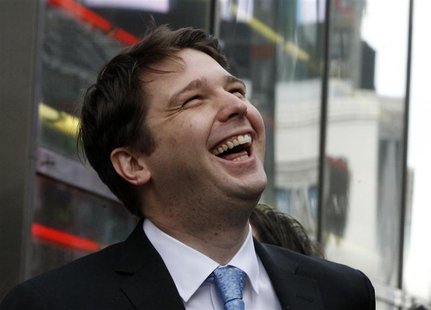 Groupon Chief Executive Andrew Mason smiles outside the Nasdaq Market following his company's IPO in New York November 4, 2011. REUTERS/Bren Groupon Chief Executive Andrew Mason smiles outside the Nasdaq Market following his company's IPO in New York November 4, 2011. REUTERS/Bren