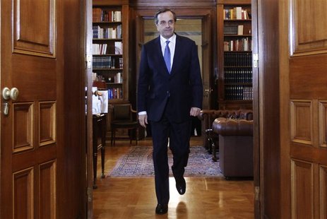 Greek Prime Minister Antonis Samaras arrives at the presidential palace for a meeting with Greek President Karolos Papoulias in Athens Novem Greek Prime Minister Antonis Samaras arrives at the presidential palace for a meeting with Greek President Karolos Papoulias in Athens Novem