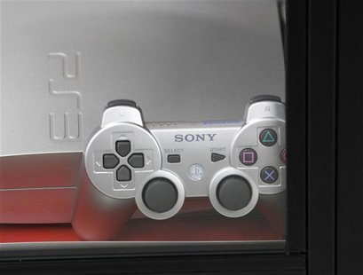 Sony's Playstation3 and its game controller are displayed at a showcase at an electronic shop in Tokyo May 1, 2011. REUTERS/Kim Kyung-Hoon Sony's Playstation3 and its game controller are displayed at a showcase at an electronic shop in Tokyo May 1, 2011. REUTERS/Kim Kyung-Hoon