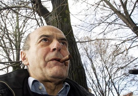 Democratic Party (PD) leader Pier Luigi Bersani arrives to cast his vote at a polling station in Piacenza, northern Italy December 2, 2012. Democratic Party (PD) leader Pier Luigi Bersani arrives to cast his vote at a polling station in Piacenza, northern Italy December 2, 2012.