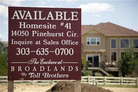 A vacant lot owned by Toll Brothers is shown for sale in a housing development in Broomfield, Colorado August 12, 2009. REUTERS/Rick Wilking A vacant lot owned by Toll Brothers is shown for sale in a housing development in Broomfield, Colorado August 12, 2009. REUTERS/Rick Wilking