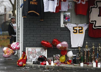 A makeshift memorial for Kansas City Chiefs football player Jovan Belcher is seen outside his mother's home in West Babylon, New York Decemb A makeshift memorial for Kansas City Chiefs football player Jovan Belcher is seen outside his mother's home in West Babylon, New York Decemb