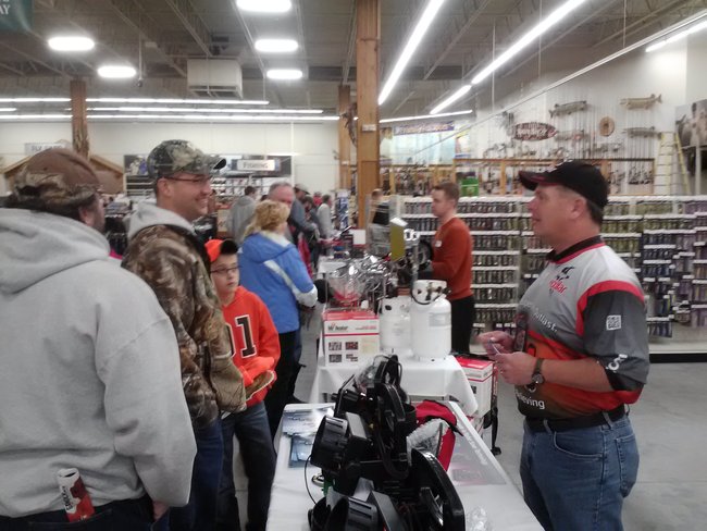 Free fishing seminars from the Pros who know Ice Fishing!