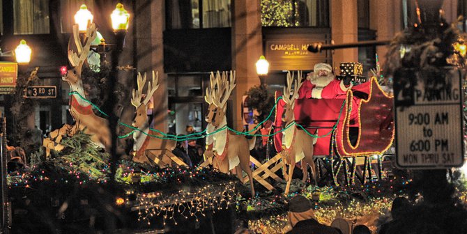Love Santa's pimped out ride!!