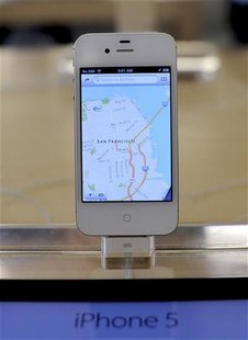 An iPhone5 is displayed at an Apple Store in San Francisco, California, September 21, 2012. REUTERS/Noah Berger An iPhone5 is displayed at an Apple Store in San Francisco, California, September 21, 2012. REUTERS/Noah Berger