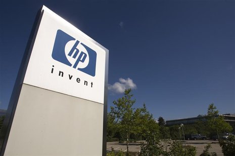 A HP Invent logo is pictured in front of Hewlett-Packard international offices in Meyrin near Geneva August 4, 2009. REUTERS/Denis Balibouse A HP Invent logo is pictured in front of Hewlett-Packard international offices in Meyrin near Geneva August 4, 2009. REUTERS/Denis Balibouse