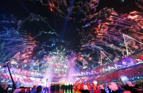 Fireworks light up the sky at the closing ceremony of the London 2012 Olympic Games at the Olympic Stadium August 12, 2012. REUTERS/Kai Pfaf Fireworks light up the sky at the closing ceremony of the London 2012 Olympic Games at the Olympic Stadium August 12, 2012. REUTERS/Kai Pfaf