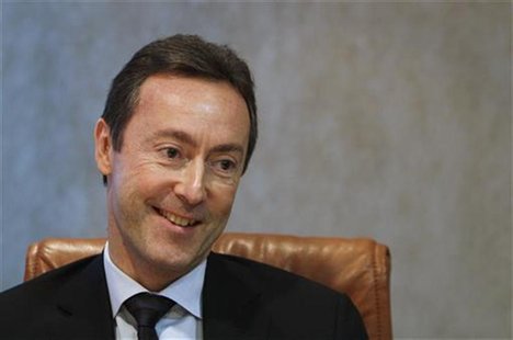 Airbus CEO Fabrice Bregier is seen during an interview with Reuters in London, December 3, 2012. REUTERS/Simon Newman Airbus CEO Fabrice Bregier is seen during an interview with Reuters in London, December 3, 2012. REUTERS/Simon Newman