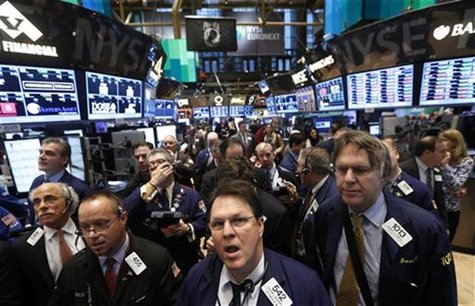 Traders work on the floor of the New York Stock Exchange December 10, 2012. REUTERS/Brendan McDermid Traders work on the floor of the New York Stock Exchange December 10, 2012. REUTERS/Brendan McDermid